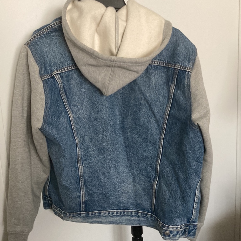 Levi’s Jean jacket. - Picture 4 of 4